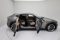 Ferrari Purosangue din 2023 cu 4.570 km - oferta FER149828 - foto 6