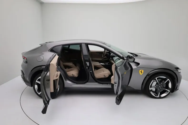 Ferrari Purosangue din 2023 cu 4.570 km - oferta FER149828 - foto 6