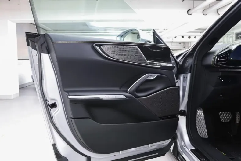 Ferrari Purosangue din 2023 cu 5.200 km - oferta FER149830 - foto 5