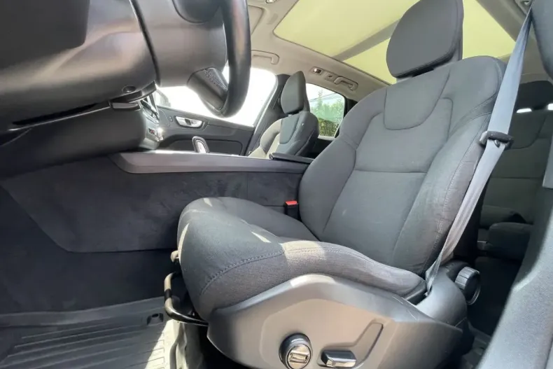 Volvo XC60 din 2020 cu 114.513 km - oferta VOL149831 - foto 10