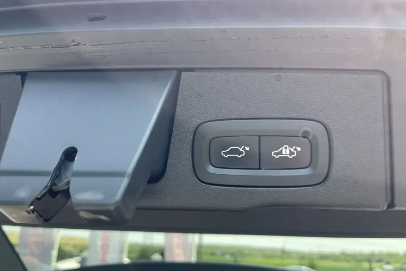 Volvo XC60 din 2020 cu 114.513 km - oferta VOL149831 - foto 24