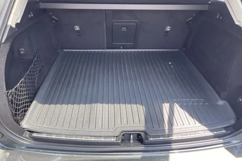 Volvo XC60 din 2020 cu 114.513 km - oferta VOL149831 - foto 25