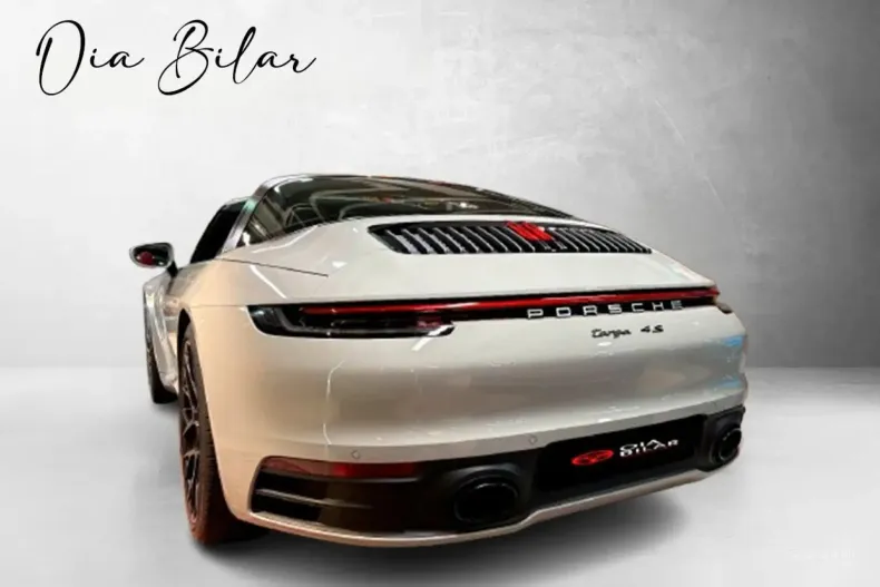 Porsche 911 din 2023 cu 2.023 km - oferta POR149863 - foto 2