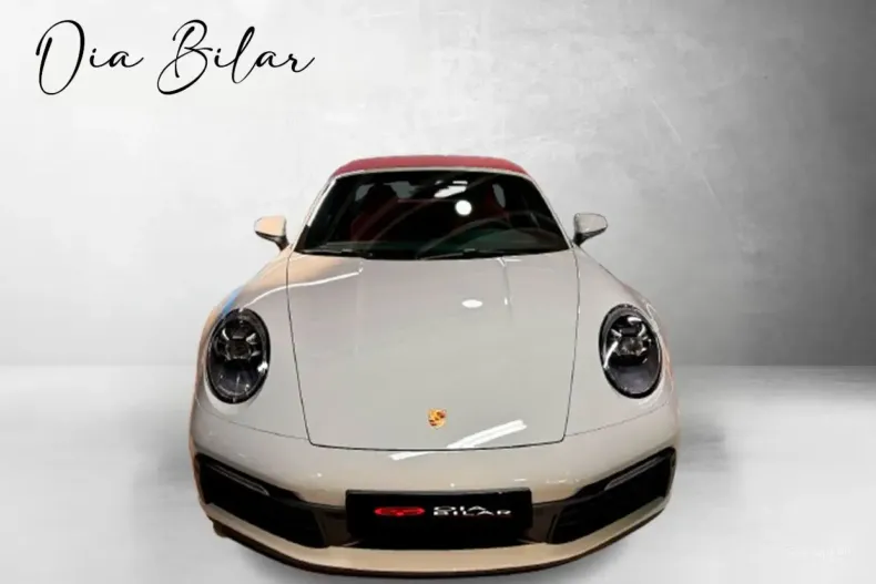 Porsche 911 din 2023 cu 2.023 km - oferta POR149863 - foto 3