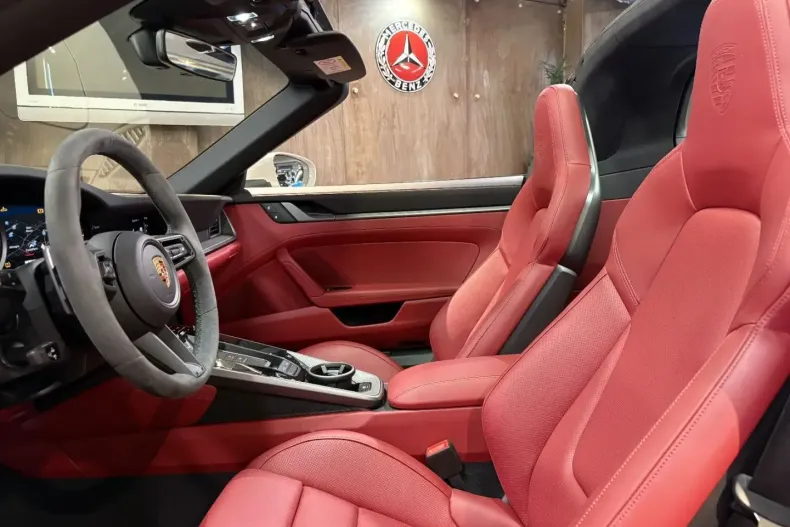 Porsche 911 din 2023 cu 2.023 km - oferta POR149863 - foto 5