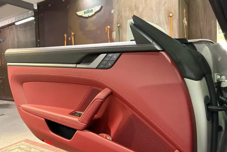 Porsche 911 din 2023 cu 2.023 km - oferta POR149863 - foto 10