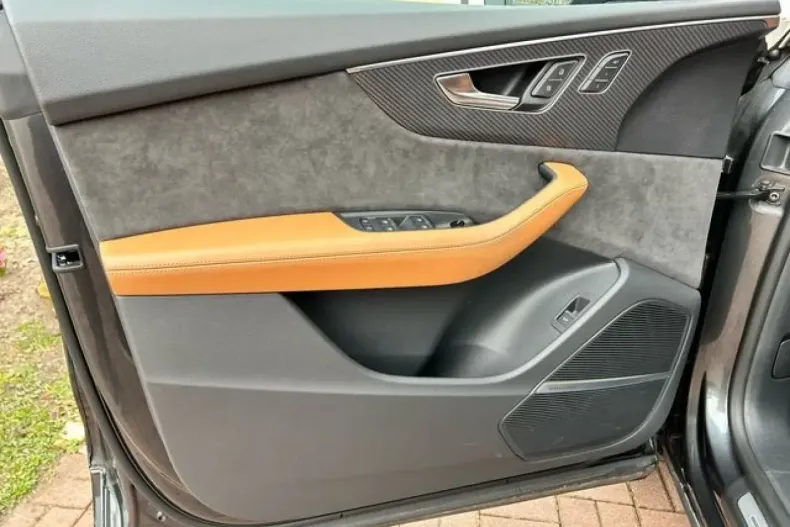 Audi RSQ8 din 2022 cu 2.165 km - oferta AUD149879 - foto 8