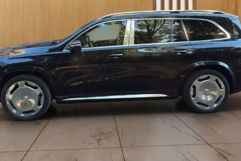 Mercedes-Benz GLS 600 din 2025 cu 8 km - oferta MER149882 - foto 3