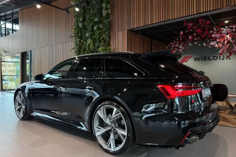 Audi RS6 din 2021 cu 72.100 km - oferta AUD149884 - foto 5