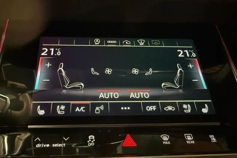 Audi RS6 din 2021 cu 72.100 km - oferta AUD149884 - foto 26