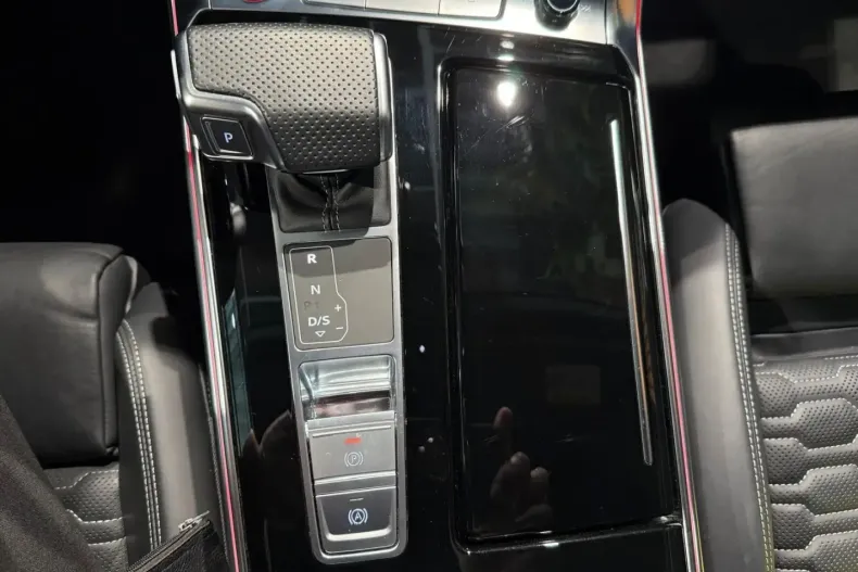 Audi RS6 din 2021 cu 72.100 km - oferta AUD149884 - foto 28