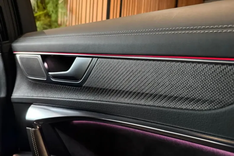 Audi RS6 din 2021 cu 72.100 km - oferta AUD149884 - foto 35