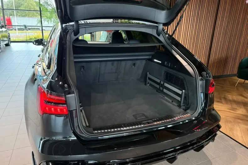 Audi RS6 din 2021 cu 72.100 km - oferta AUD149884 - foto 46