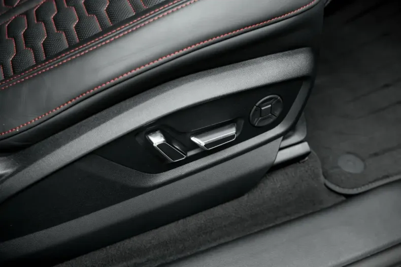 Audi RSQ8 din 2023 cu 32.460 km - oferta AUD149892 - foto 24