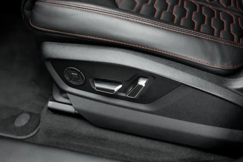 Audi RSQ8 din 2023 cu 32.460 km - oferta AUD149892 - foto 44