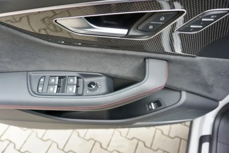 Audi Q8 din 2022 cu 88.500 km - oferta AUD149907 - foto 10