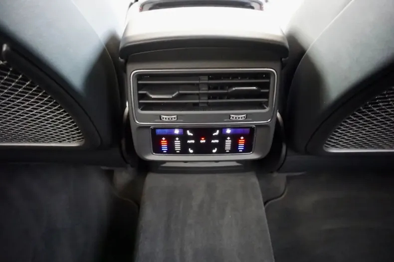 Audi Q8 din 2022 cu 88.500 km - oferta AUD149907 - foto 14