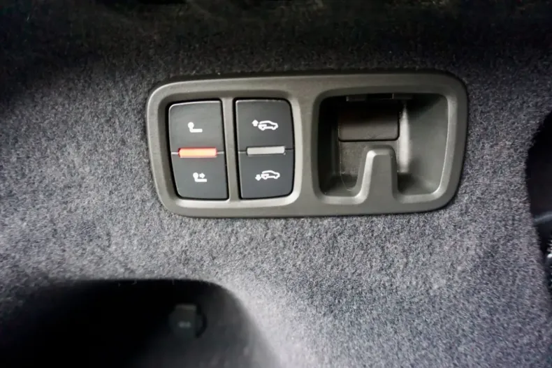 Audi Q8 din 2022 cu 88.500 km - oferta AUD149907 - foto 17