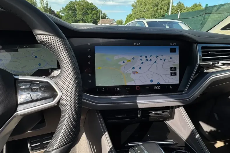 Volkswagen Touareg din 2023 cu 31.985 km - oferta VOL149909 - foto 23