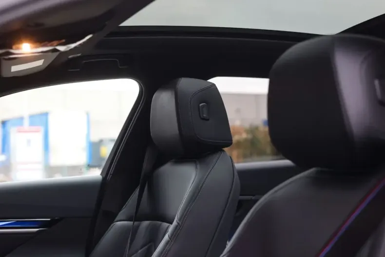 BMW 550 din 2024 cu 45.710 km - oferta BMW149951 - foto 3