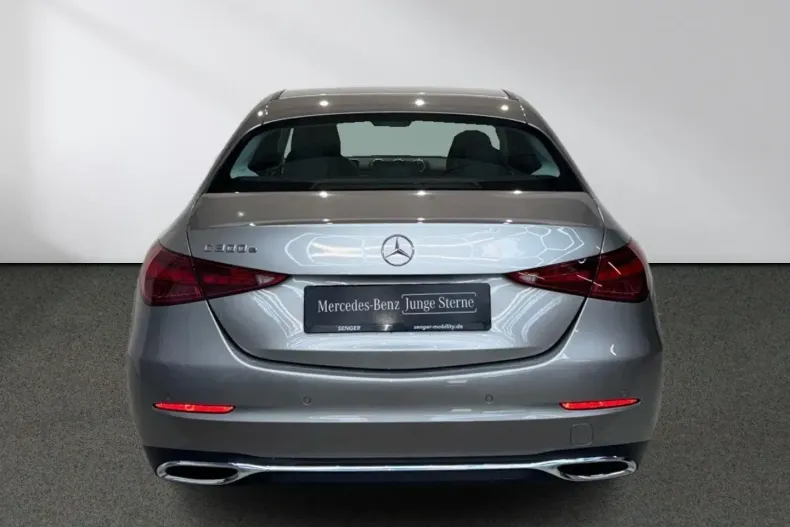 Mercedes-Benz C 300 din 2024 cu 7.980 km - oferta MER149962 - foto 4