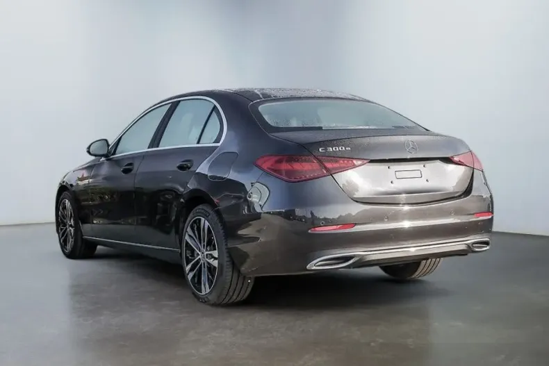 Mercedes-Benz C 300 din 2024 cu 25.669 km - oferta MER149963 - foto 2