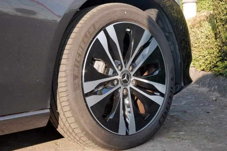 Mercedes-Benz C 300 din 2024 cu 25.669 km - oferta MER149963 - foto 7