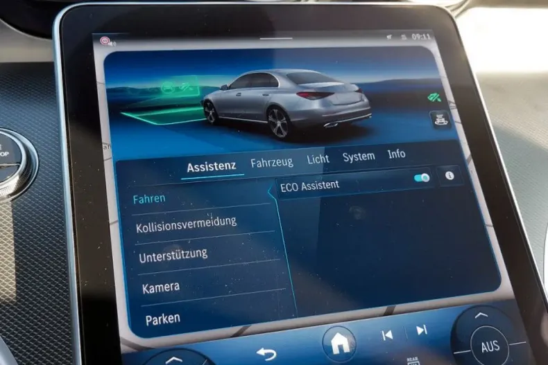 Mercedes-Benz C 300 din 2024 cu 25.669 km - oferta MER149963 - foto 14