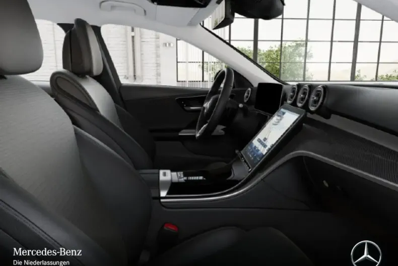 Mercedes-Benz C 300 din 2022 cu 28.832 km - oferta MER149966 - foto 9