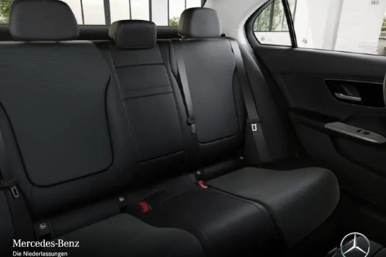 Mercedes-Benz C 300 din 2022 cu 28.832 km - oferta MER149966 - foto 10