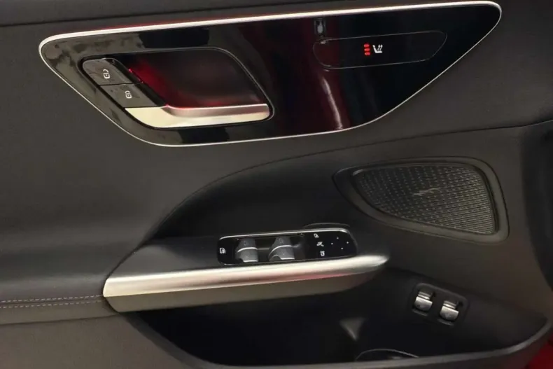 Mercedes-Benz C 300 din 2023 cu 51.554 km - oferta MER149967 - foto 6