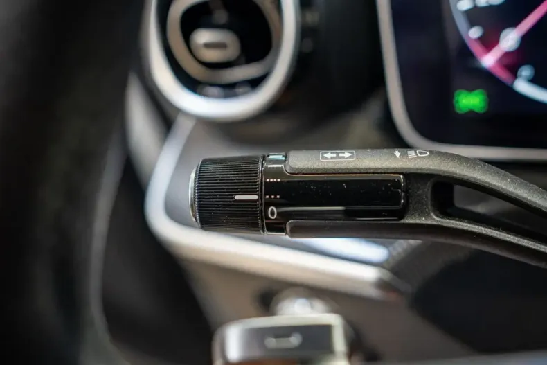 Mercedes-Benz C 300 din 2023 cu 9.987 km - oferta MER149969 - foto 14