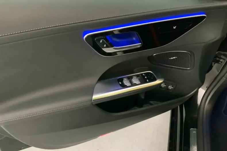 Mercedes-Benz C 300 din 2022 cu 3.659 km - oferta MER149971 - foto 10