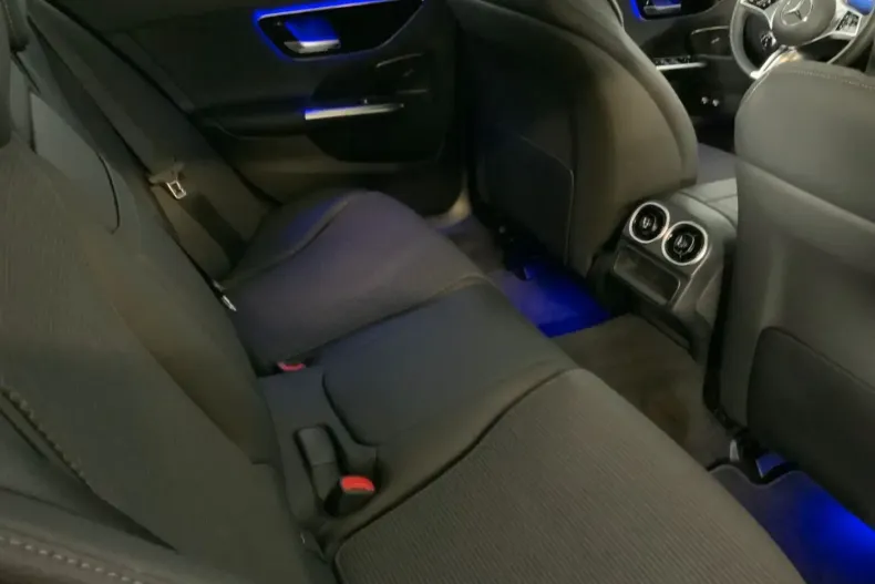 Mercedes-Benz C 300 din 2022 cu 3.659 km - oferta MER149971 - foto 13