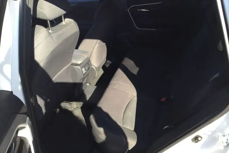 Toyota RAV4 din 2022 cu 46.005 km - oferta TOY149972 - foto 8