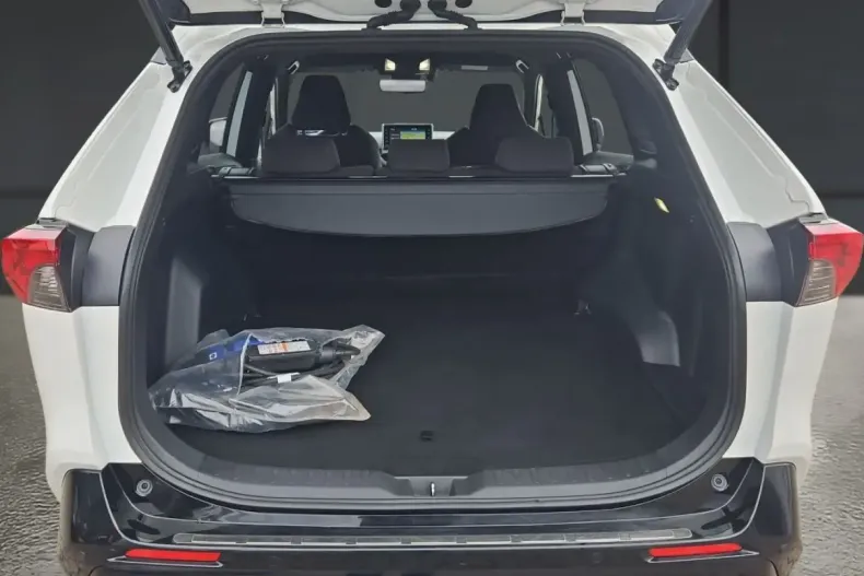 Toyota RAV4 din 2022 cu 44.000 km - oferta TOY149976 - foto 10