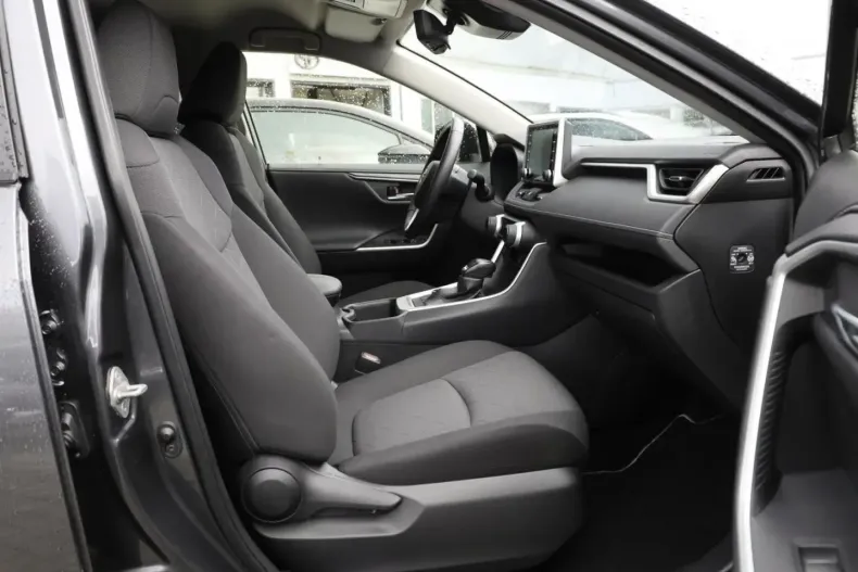 Toyota RAV4 din 2022 cu 32.080 km - oferta TOY149978 - foto 3