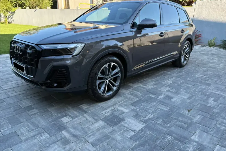 Audi Q7 din 2025 cu 4.000 km - oferta AUD149981 - foto 1