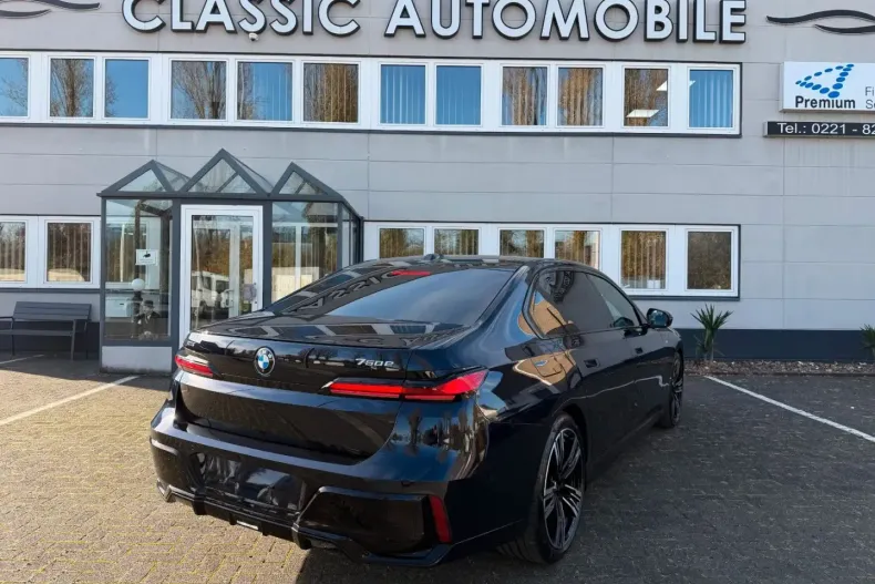 BMW 750 din 2023 cu 17.188 km - oferta BMW149984 - foto 23