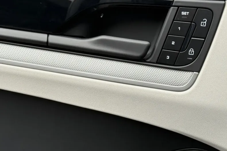 Porsche Cayenne din 2024 cu 47.100 km - oferta POR149989 - foto 12