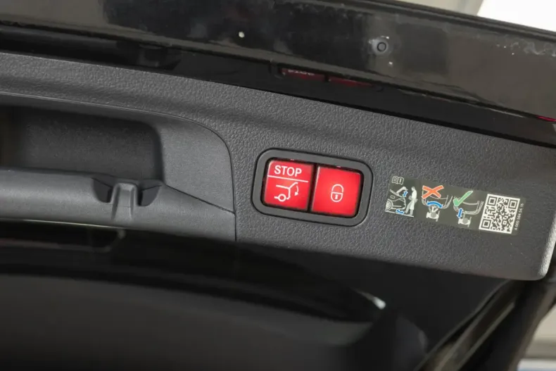 Mercedes-Benz GLE 450 din 2024 cu 13.882 km - oferta MER149993 - foto 25