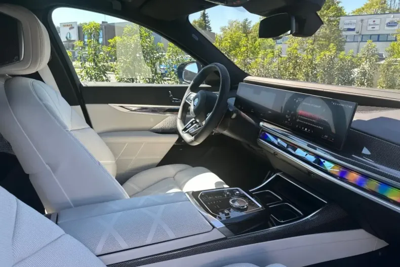 BMW M760 din 2024 cu 14.412 km - oferta BMW149999 - foto 6