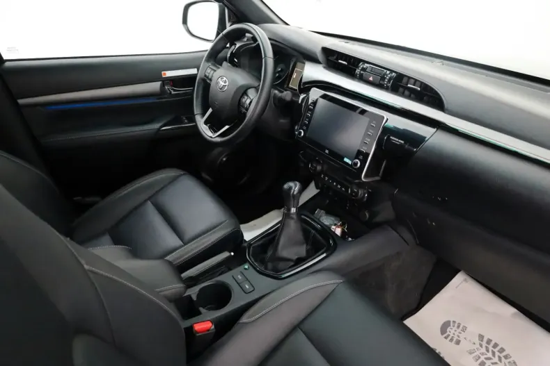 Toyota Hilux din 2023 cu 20.660 km - oferta TOY150012 - foto 3