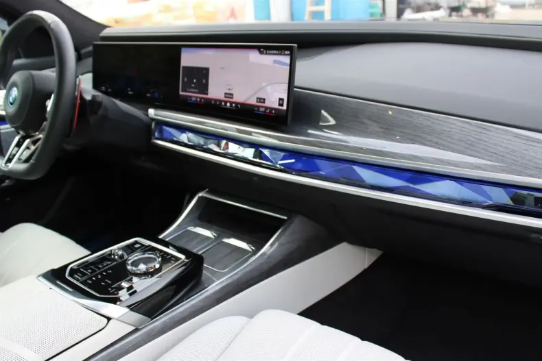 BMW M760 din 2025 cu 14.800 km - oferta BMW150014 - foto 21