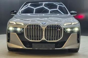 BMW M760 din 2023 - oferta BMW150016