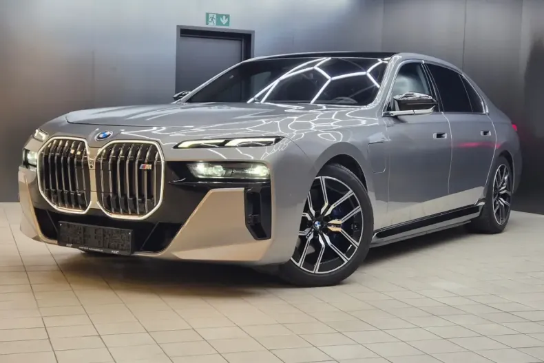 BMW M760 din 2023 cu 78.500 km - oferta BMW150016 - foto 2