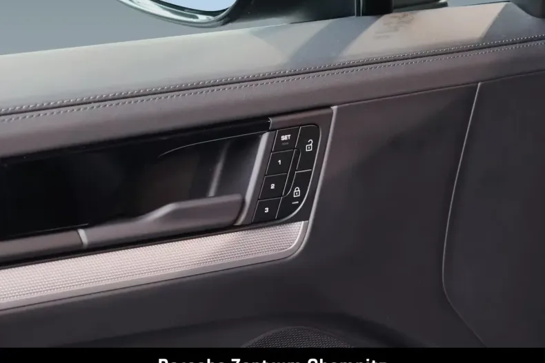 Porsche Cayenne din 2025 cu 10.000 km - oferta POR150017 - foto 24