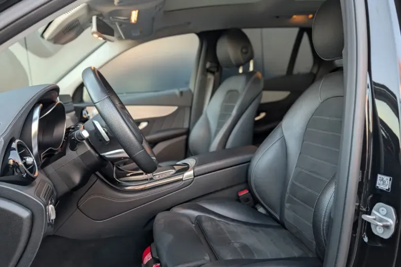 Mercedes-Benz GLC 300 din 2020 cu 114.000 km - oferta MER150021 - foto 8