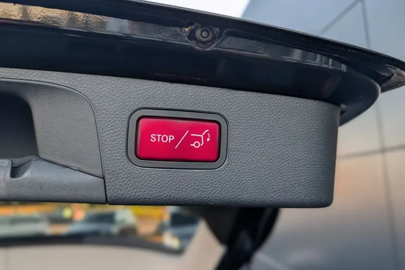 Mercedes-Benz GLC 300 din 2020 cu 114.000 km - oferta MER150021 - foto 18