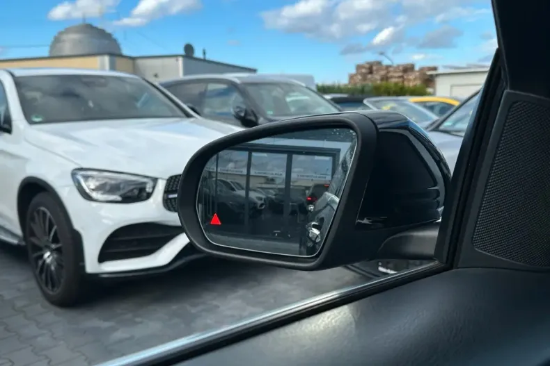 Mercedes-Benz GLC 300 din 2020 cu 95.000 km - oferta MER150026 - foto 13